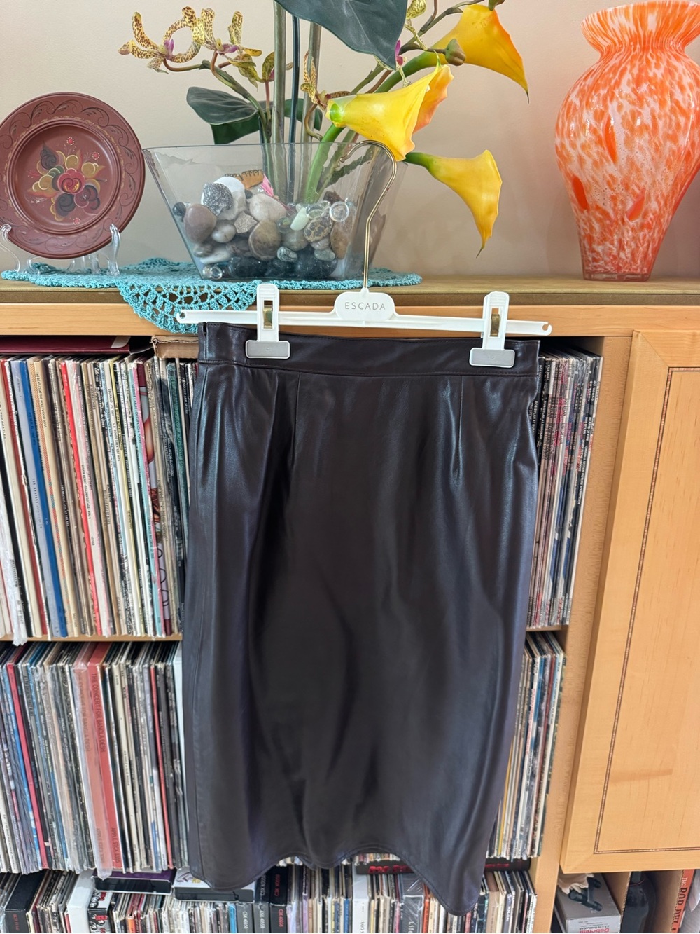 PRICE DROP:VAKKO, lined, DARK BROWN LAMBSKIN LEATHER, 6,Pencil Skirt,MADE in USA